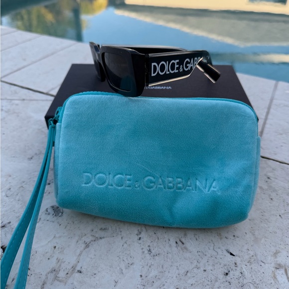 Dolce & Gabbana Women\'s rectangular sun